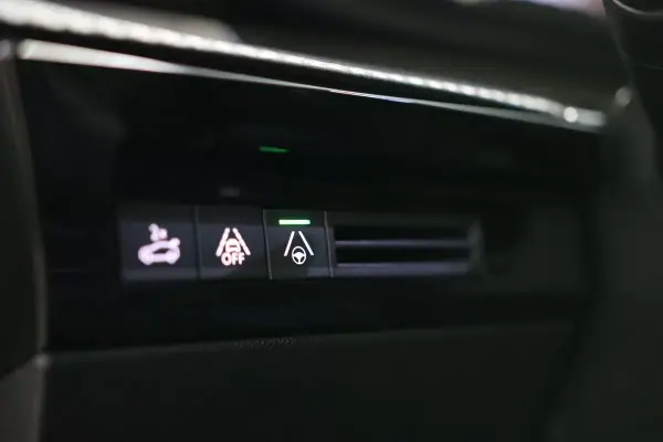 Peugeot 508 SW 2019 - 23900 EUR, 76077 km - AUTO.MOTO.pt - 76077km - foto 12 de 40