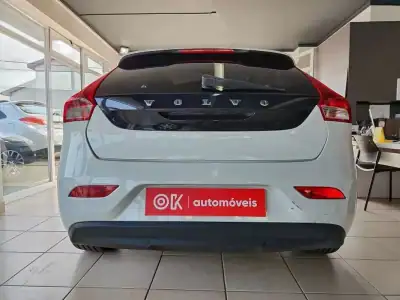Volvo V40 2013 - 8350 EUR, 298100 km - AUTO.MOTO.pt - 298100km - foto 8 de 33