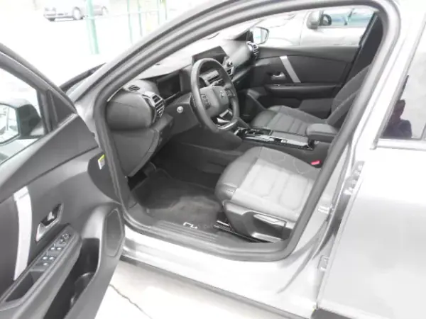 Citroën C4 2021 - 19500 EUR, 65228 km - AUTO.MOTO.pt - 65228km - foto 10 de 14