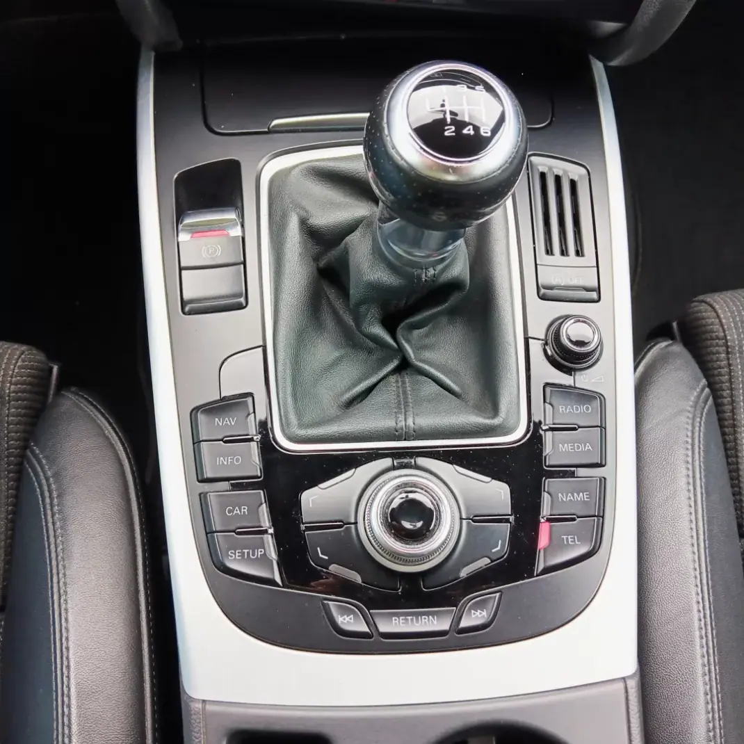 Audi A5 Sportback 2011 - 17500 EUR, 120459 km - AUTO.MOTO.pt - 120459km - foto 20 de 31