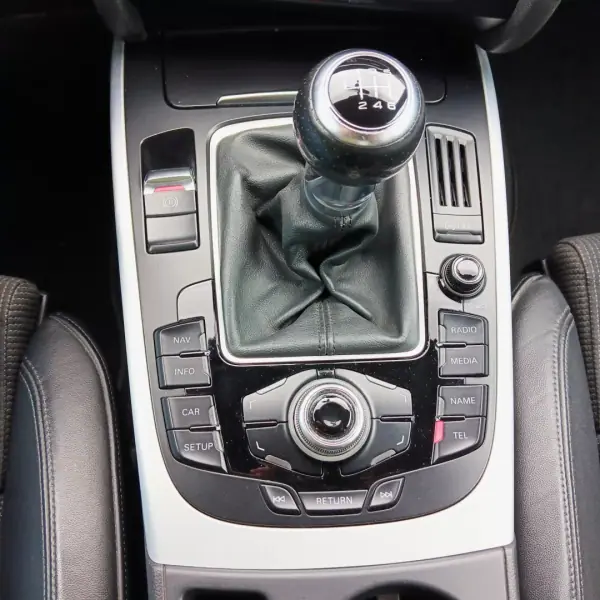 Audi A5 Sportback 2011 - 17500 EUR, 120459 km - AUTO.MOTO.pt - 120459km - foto 20 de 31