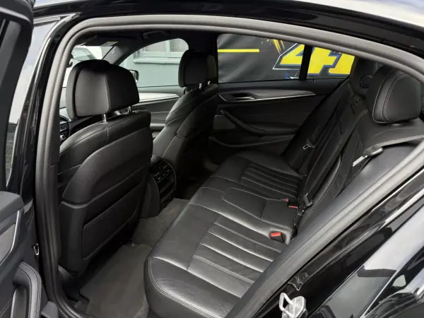 BMW 520 2019 - 28500 EUR, 146000 km - AUTO.MOTO.pt - 146000km - foto 19 de 21