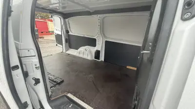 Citroën Jumpy 2023 - 21390 EUR, 33500 km - AUTO.MOTO.pt - 33500km - foto 12 de 30