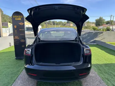 Tesla Model 3 2019 - 19900 EUR, 270000 km - AUTO.MOTO.pt - 270000km - foto 22 de 53