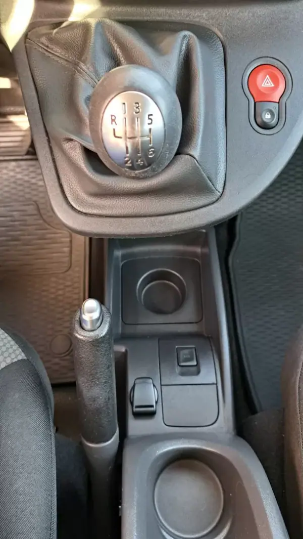 Renault Kangoo 2019 - 18900 EUR, 210580 km - AUTO.MOTO.pt - 210580km - foto 21 de 28