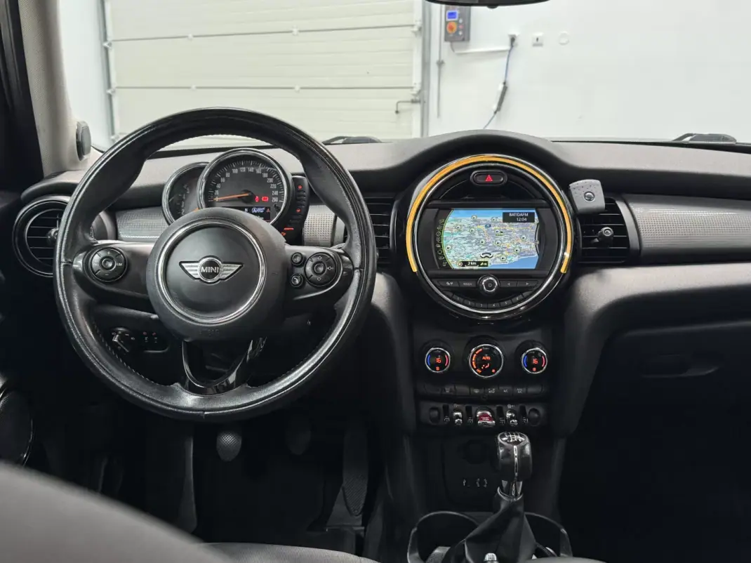 MINI 5 Portas 2016 - 15890 EUR, 167000 km - 167000km - foto 22 de 34