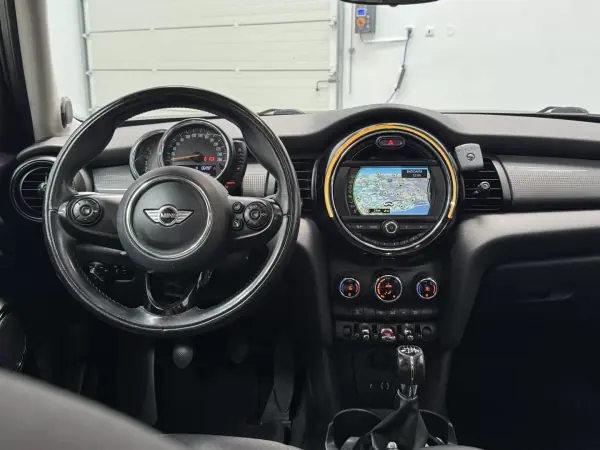 MINI 5 Portas 2016 - 15890 EUR, 167000 km - AUTO.MOTO.pt - 167000km - foto 22 de 34