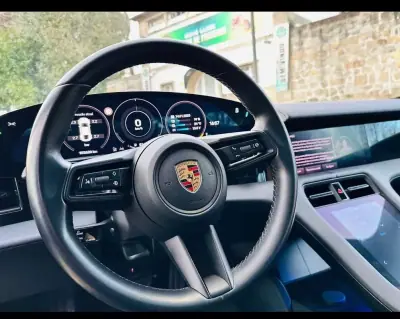 Porsche Taycan 2021 - 53499 EUR, 153620 km - AUTO.MOTO.pt - 153620km - foto 17 de 28