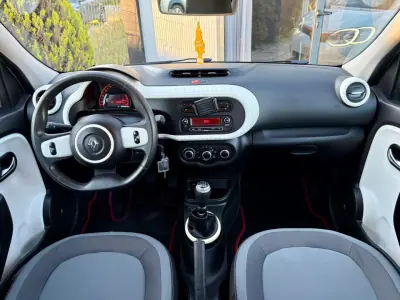 Renault Twingo 2020 - 10990 EUR, 79857 km - AUTO.MOTO.pt - 79857km - foto 8 de 12