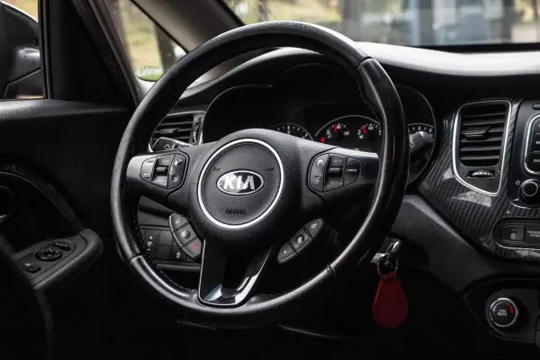 Kia Carens 2018 - 10790 EUR, 241075 km - AUTO.MOTO.pt - 241075km - foto 34 de 40