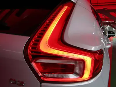 Volvo XC 40 2021 - 26199 EUR, 155000 km - 155000km - foto 16 de 28