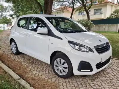 Peugeot 108 2014 - 7490 EUR, 140000 km - AUTO.MOTO.pt - 140000km - foto 8 de 16