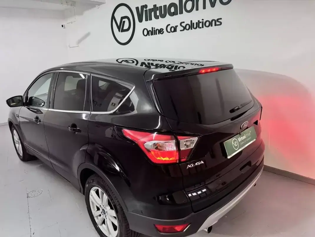 Ford Kuga 2017 - 11750 EUR, 111000 km - 111000km - foto 15 de 55