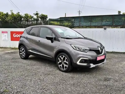 Renault Captur 2019 - 16900 EUR, 55740 km - AUTO.MOTO.pt - 55740km - foto 9 de 26