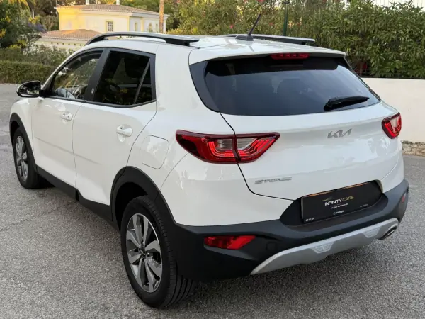 Kia Stonic 2022 - 15999 EUR, 59000 km - AUTO.MOTO.pt - 59000km - foto 8 de 14