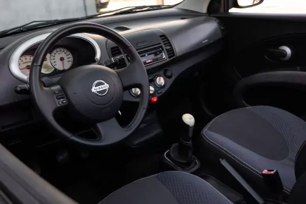 Nissan Micra CC 2007 - 5800 EUR, 129000 km - AUTO.MOTO.pt - 129000km - foto 24 de 28