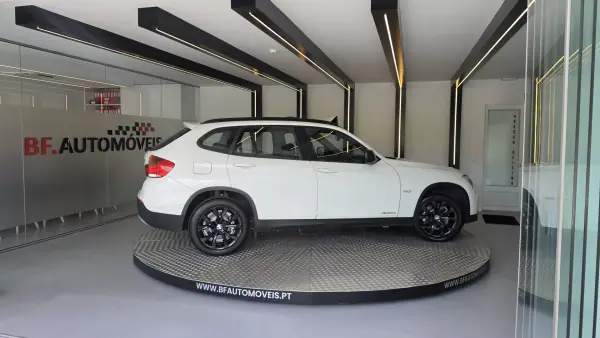 BMW X1 2009 - 13900 EUR, 234438 km - AUTO.MOTO.pt - 234438km - foto 7 de 59