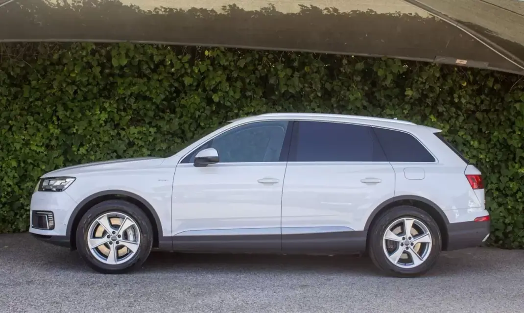 Audi Q7 2017 - 29900 EUR, 199000 km - 199000km - foto 21 de 23