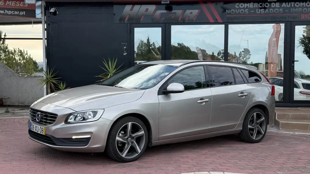 Volvo V60 2015 - 9990 EUR, 265000 km - 265000km - foto 6 de 25