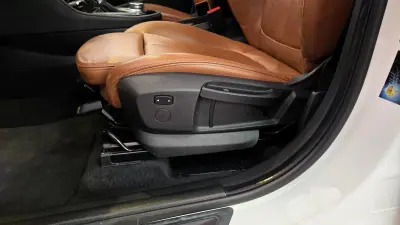 BMW 216 Active Tourer 2017 - 16990 EUR, 118407 km - AUTO.MOTO.pt - 118407km - foto 56 de 72