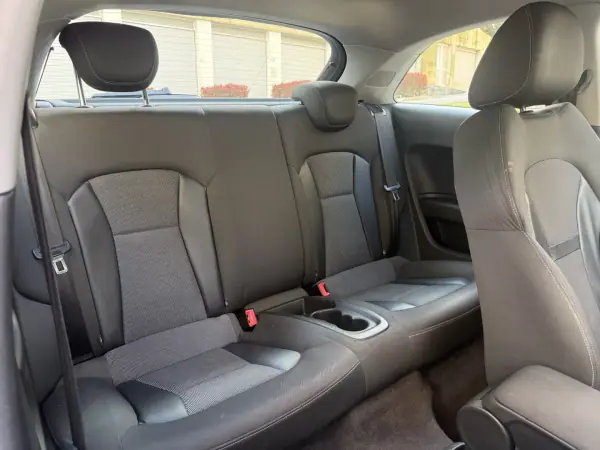 Audi A1 2011 - 8450 EUR, 203000 km - AUTO.MOTO.pt - 203000km - foto 14 de 14