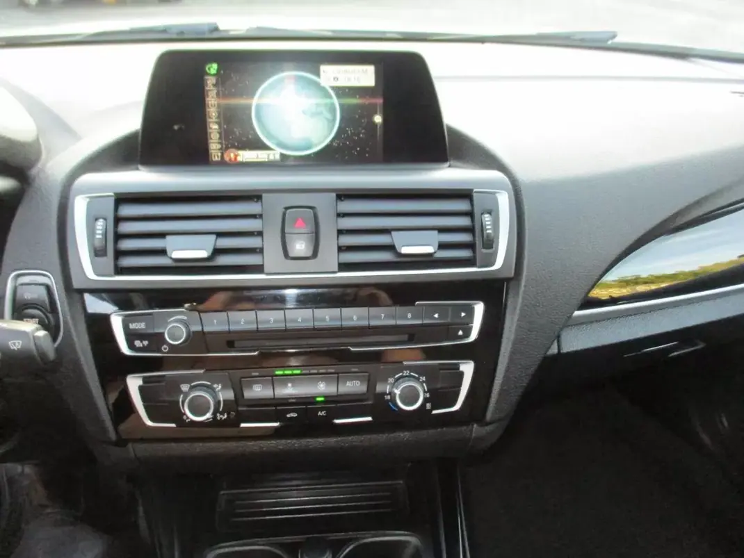 BMW 116 2017 - 14990 EUR, 140000 km - 140000km - foto 12 de 24