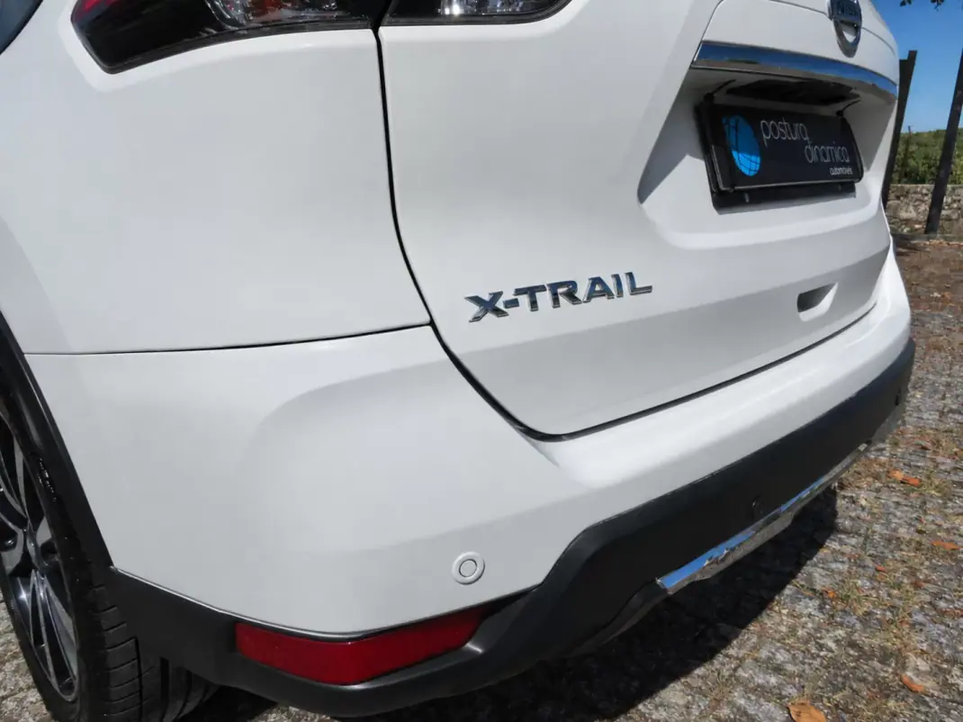 Nissan X-Trail 2017 - 18990 EUR, 179000 km - 179000km - foto 19 de 54