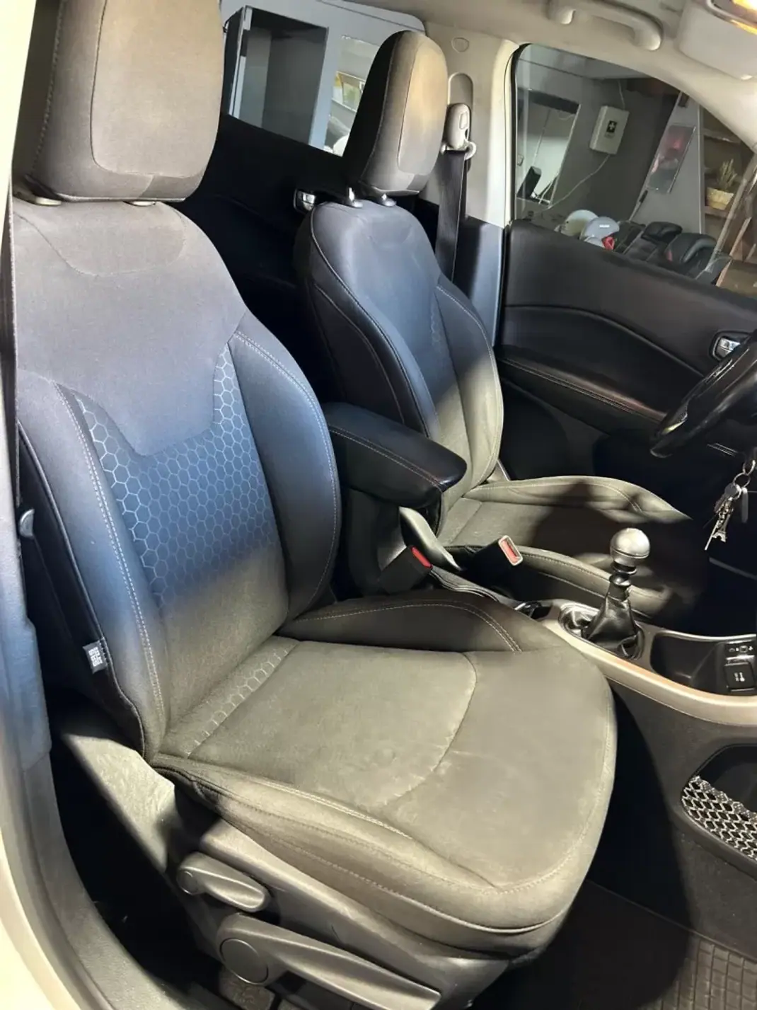 Jeep Compass 2018 - 15250 EUR, 146200 km - 146200km - foto 13 de 29