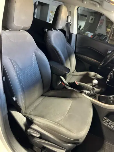 Jeep Compass 2018 - 15250 EUR, 146200 km - 146200km - foto 13 de 29