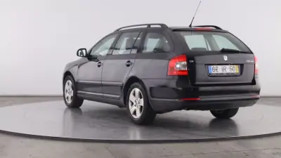 Skoda Octavia Break 2010 - 7500 EUR, 139227 km - AUTO.MOTO.pt - 139227km - foto 5 de 24