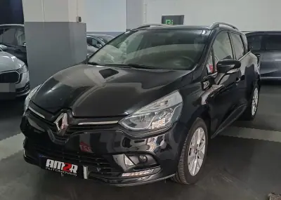 Renault Clio Sport Tourer 2020 - 9990 EUR, 120000 km - AUTO.MOTO.pt - 120000km - foto 3 de 22