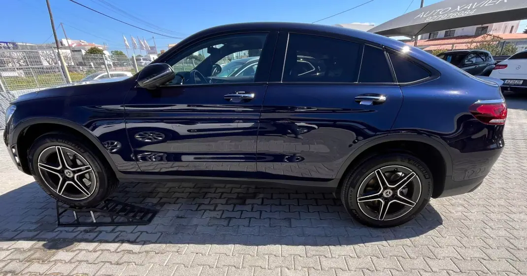 Mercedes-Benz GLC 300 2022 - 49990 EUR, 68000 km - AUTO.MOTO.pt - 68000km - foto 3 de 12