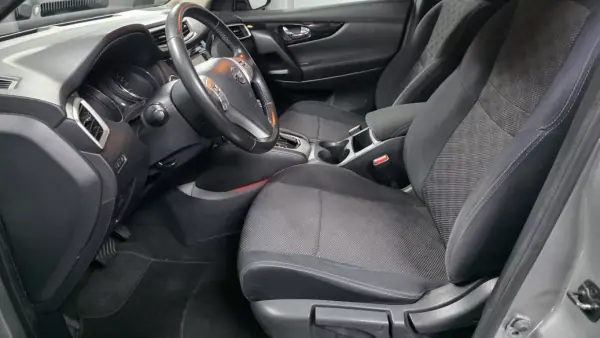 Nissan Qashqai 2015 - 17990 EUR, 157000 km - AUTO.MOTO.pt - 157000km - foto 6 de 24