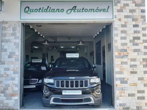 Jeep Grand Cherokee 2016 - 34950 EUR, 135350 km - AUTO.MOTO.pt - 135350km - foto 21 de 60