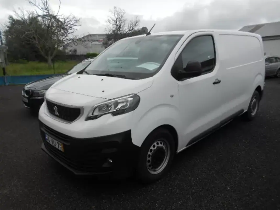 Peugeot Expert 2018 - 21000 EUR, 106600 km - AUTO.MOTO.pt - 106600km - foto 2 de 13