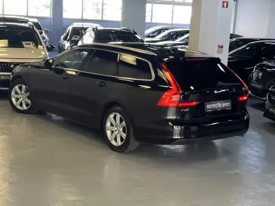 Volvo V90 2018 - 27490 EUR, 160000 km - AUTO.MOTO.pt - 160000km - foto 17 de 53