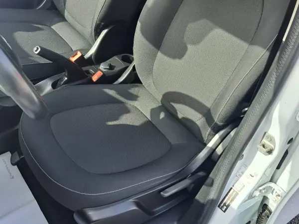 Smart ForFour 2018 - 9990 EUR, 49344 km - AUTO.MOTO.pt - 49344km - foto 16 de 43