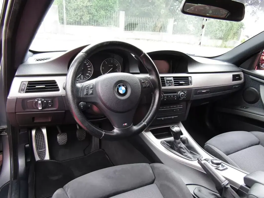 BMW 320 2011 - 16499 EUR, 241020 km - 241020km - foto 15 de 34