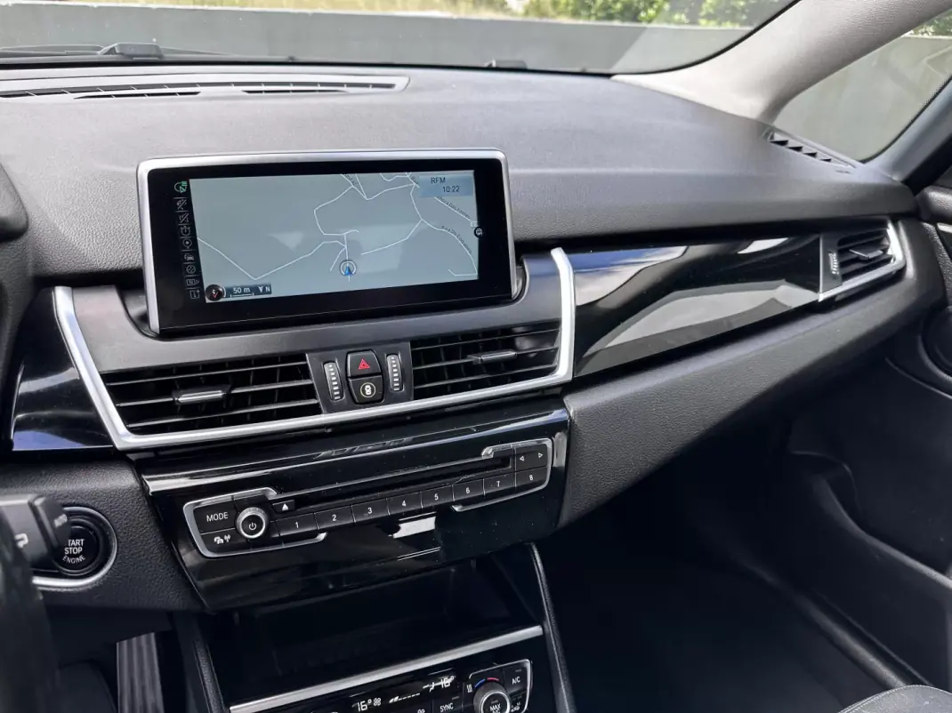 BMW 218 Active Tourer 2014 - 13900 EUR, 150000 km - AUTO.MOTO.pt - 150000km - foto 41 de 64