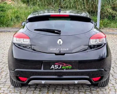 Renault Mégane Coupe 2014 - 8000 EUR, 276629 km - AUTO.MOTO.pt - 276629km - foto 8 de 22
