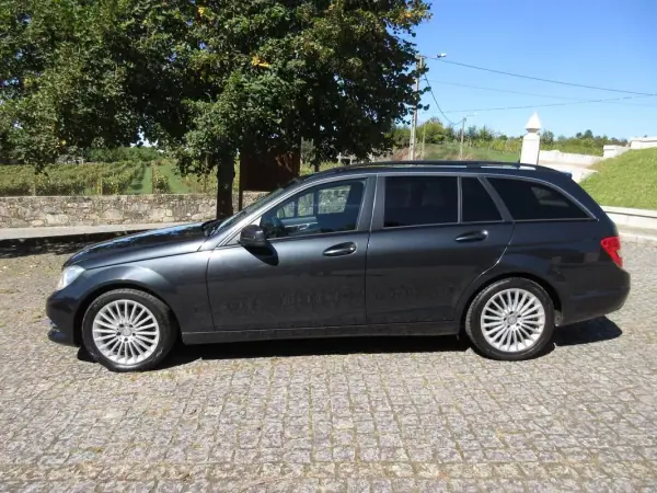 Mercedes-Benz C 180 2012 - 13490 EUR, 240000 km - AUTO.MOTO.pt - 240000km - foto 5 de 47