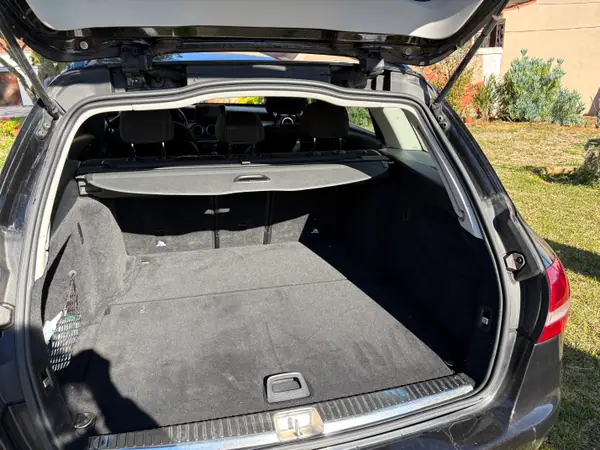 Mercedes-Benz C 200 2016 - 12000 EUR, 227000 km - AUTO.MOTO.pt - 227000km - foto 4 de 5