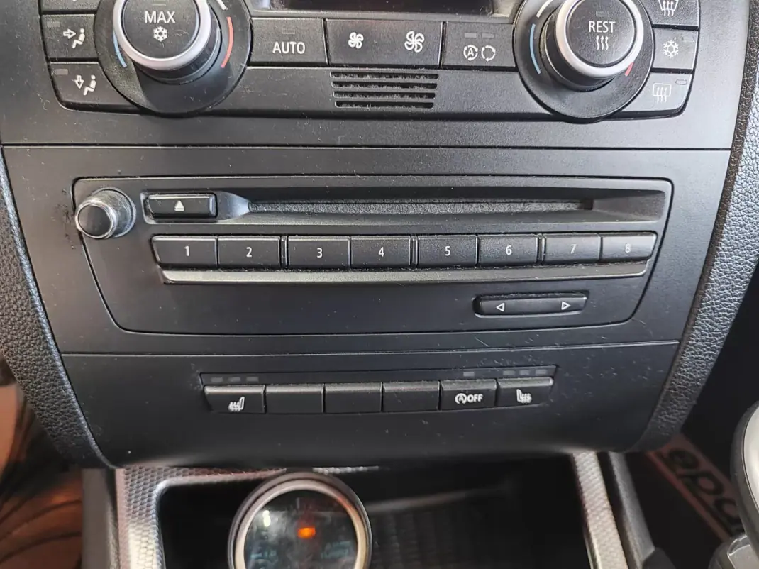 BMW 123 2014 - 12250 EUR, 247000 km - 247000km - foto 32 de 34