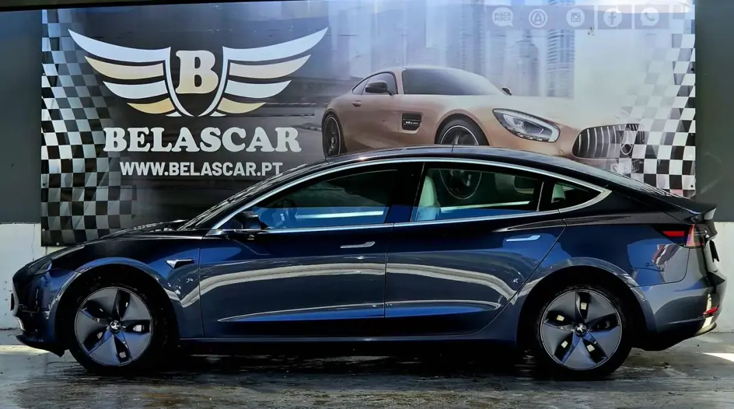 Tesla Model 3 2020 - 23900 EUR, 133000 km - AUTO.MOTO.pt - 133000km - foto 5 de 17