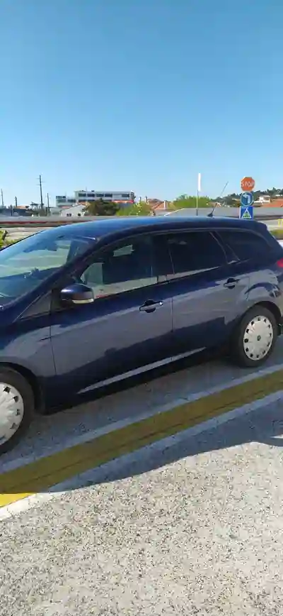 Ford Focus SW 2013 - 5250 EUR, 238000 km - AUTO.MOTO.pt - 238000km - foto 3 de 6