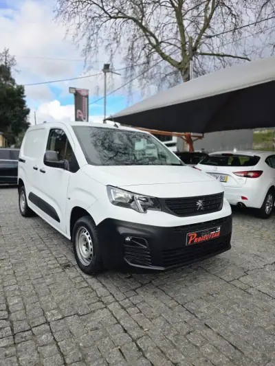 Peugeot PARTNER HDI 2020 - 13900 EUR, 99000 km - AUTO.MOTO.pt - 99000km - foto 5 de 22