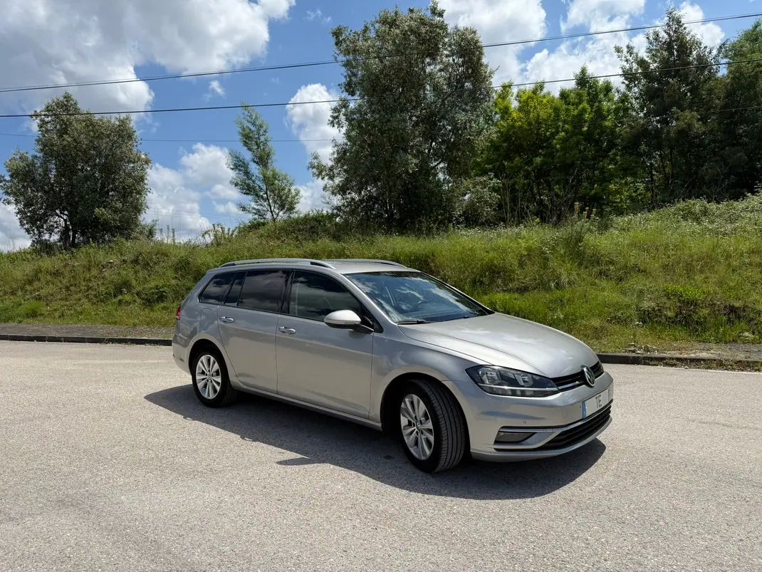 Volkswagen Golf Variant 2017 - 11250 EUR, 193000 km - AUTO.MOTO.pt - 193000km - foto 5 de 14