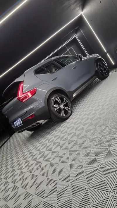 Volvo XC 40 2020 - 27750 EUR, 139000 km - AUTO.MOTO.pt - 139000km - foto 10 de 21