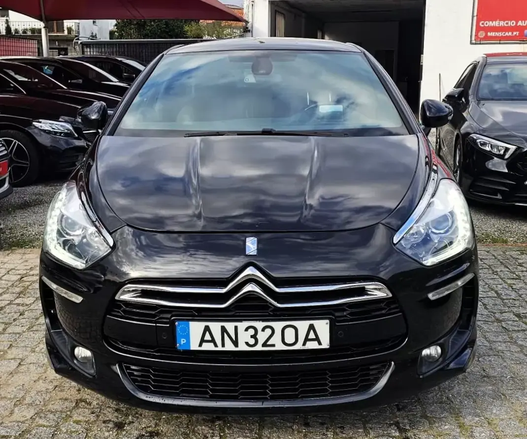 Citroën DS5 2014 - 13999 EUR, 160000 km - AUTO.MOTO.pt - 160000km - foto 28 de 29