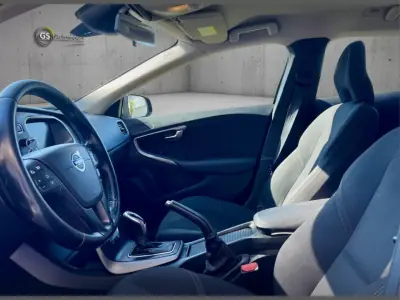 Volvo V40 2014 - 9250 EUR, 224000 km - AUTO.MOTO.pt - 224000km - foto 6 de 7